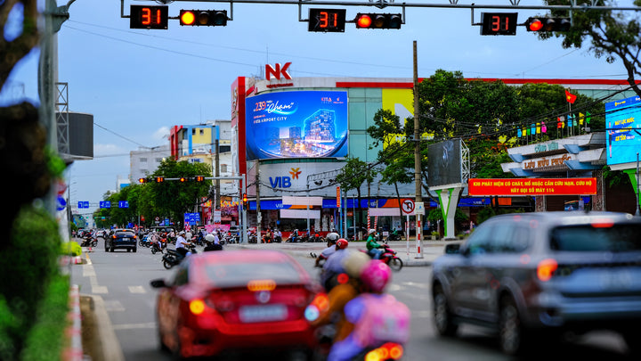 LED Screen, Frontage of shopping mall Nguyễn Kim Cần Thơ, Can Tho
