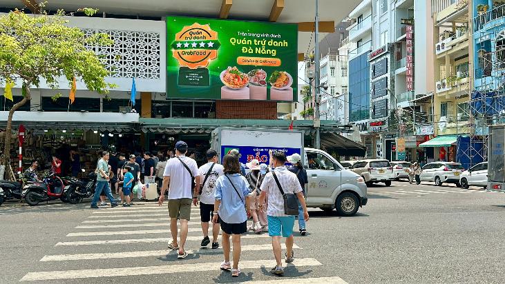 LED Screen, Position 02 LED screen shopping mall market Hàn road Trần Phú, district Hải Châu, Da Nang