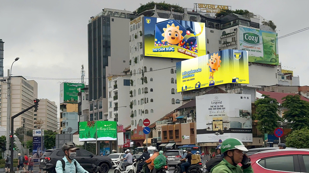 LED Screen, Square market Bến Thành - 14 Lê Lai, P. Bến Thành, Ho Chi Minh City