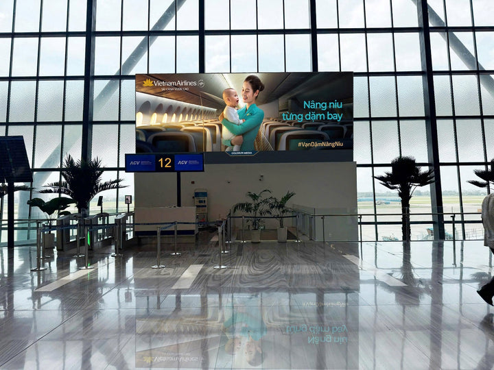 Lightbox, On Gate 12 area departure lounge terminal T3, airport TSN, Ho Chi Minh City