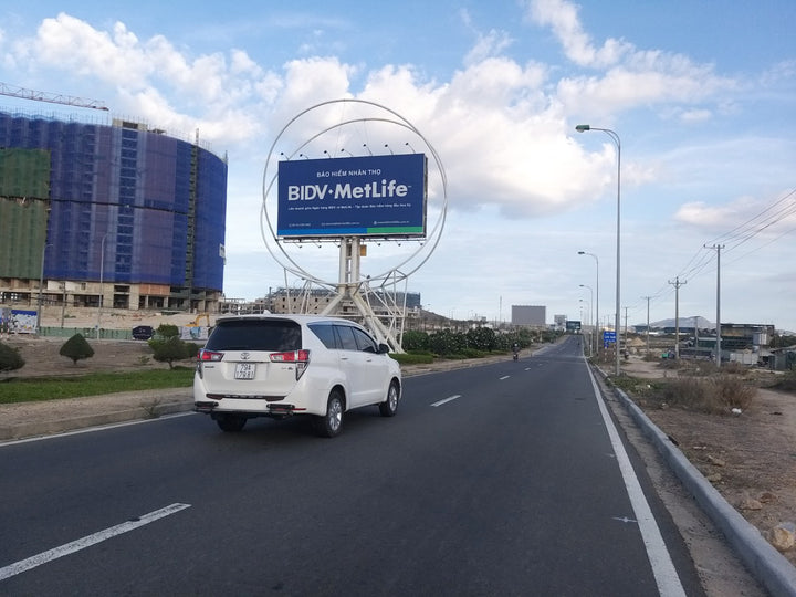 Lightbox, VT17 sidewalk west side road Trần Phú - p. Lộc Thọ, Nha Trang