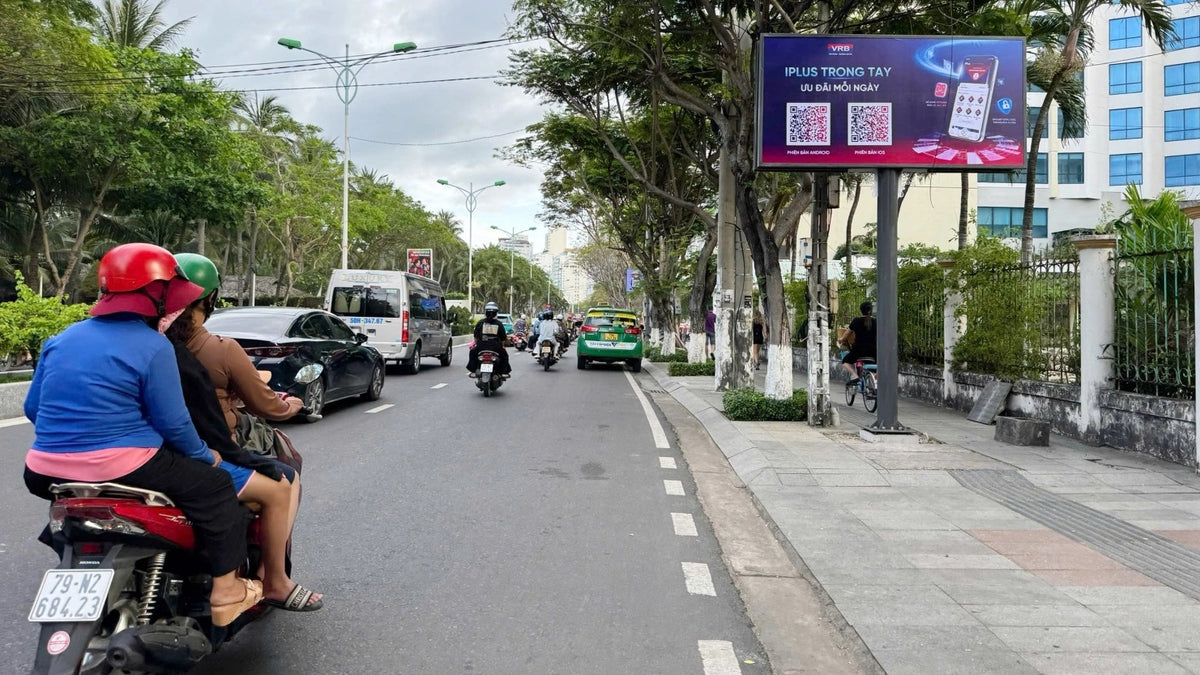 Lightbox, VT18 sidewalk west side road Trần Phú - p. Lộc Thọ, Nha Trang