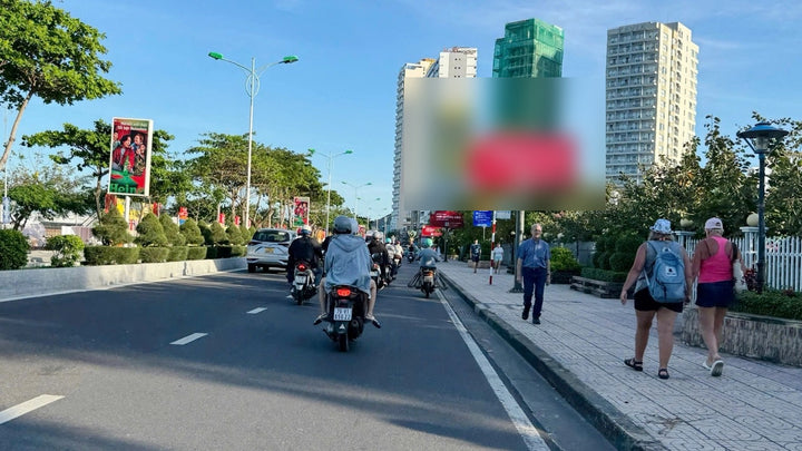 Lightbox, VT24 sidewalk west side road Trần Phú - p. Lộc Thọ, Nha Trang