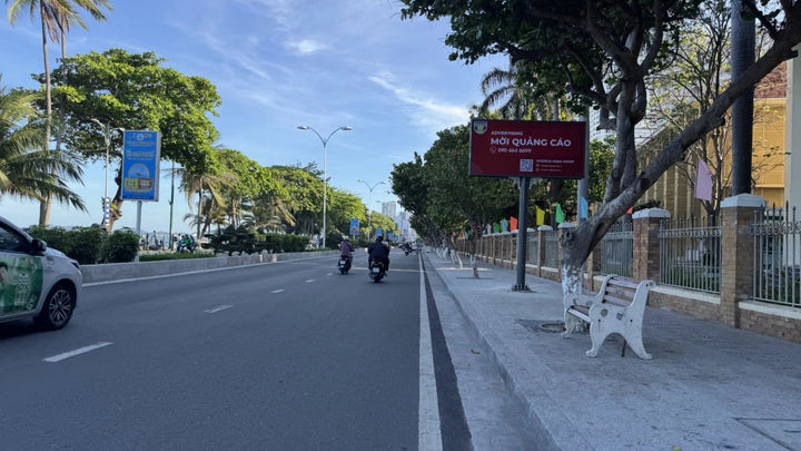 Lightbox, VT6 sidewalk west side road Trần Phú - p. Xương Huân, Nha Trang