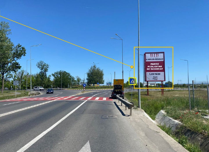 Oradea Calea Clujului sens giratoriu Cartierul Backlit Billboard, Romania