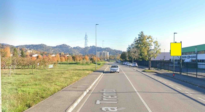 Billboard Via Trento, Curno, Italy