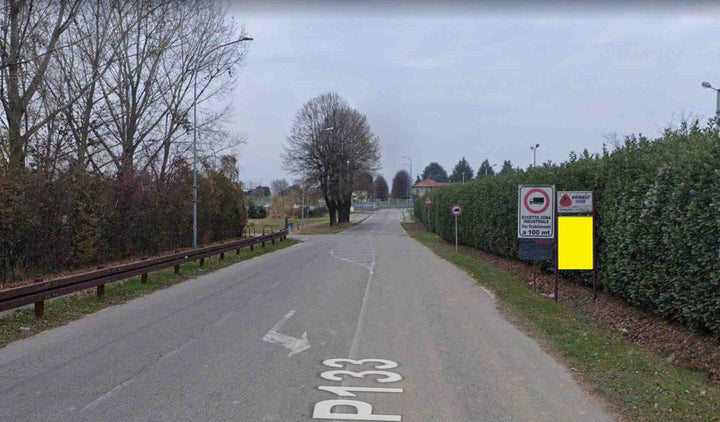 Billboard Via S.p. 133 Km. 6+765/dx (Via I° Maggio), Ceriano Laghetto, Italy