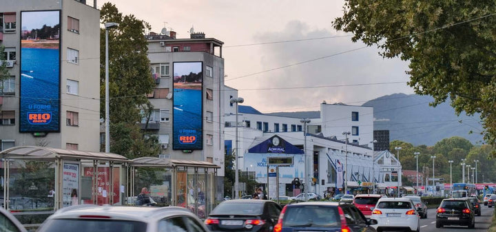 Synchronised Twin Digital Screens, Marin Drzic Avenue, Zagreb, Croatia