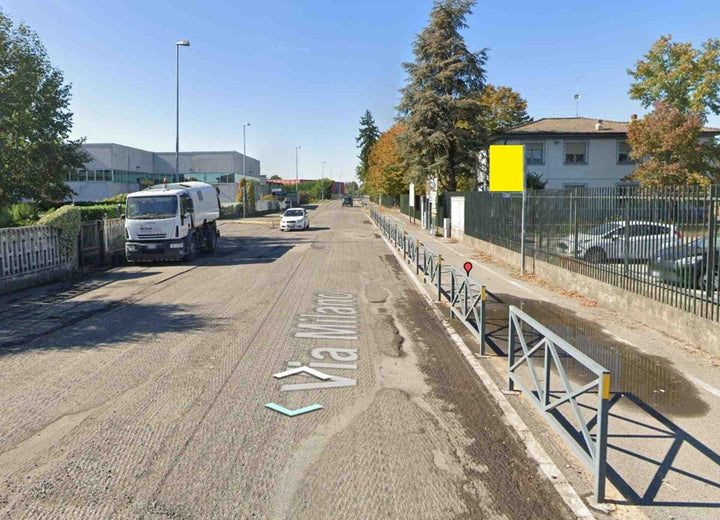 Billboard Via Milano, Spino D'adda, Italy