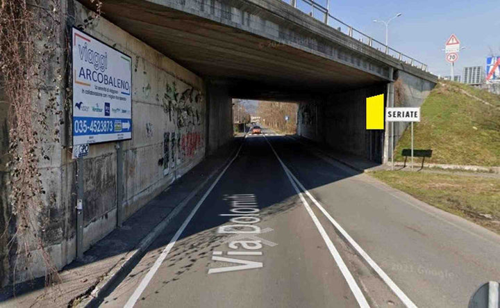 Billboard Via Dolomiti, Seriate, Italy