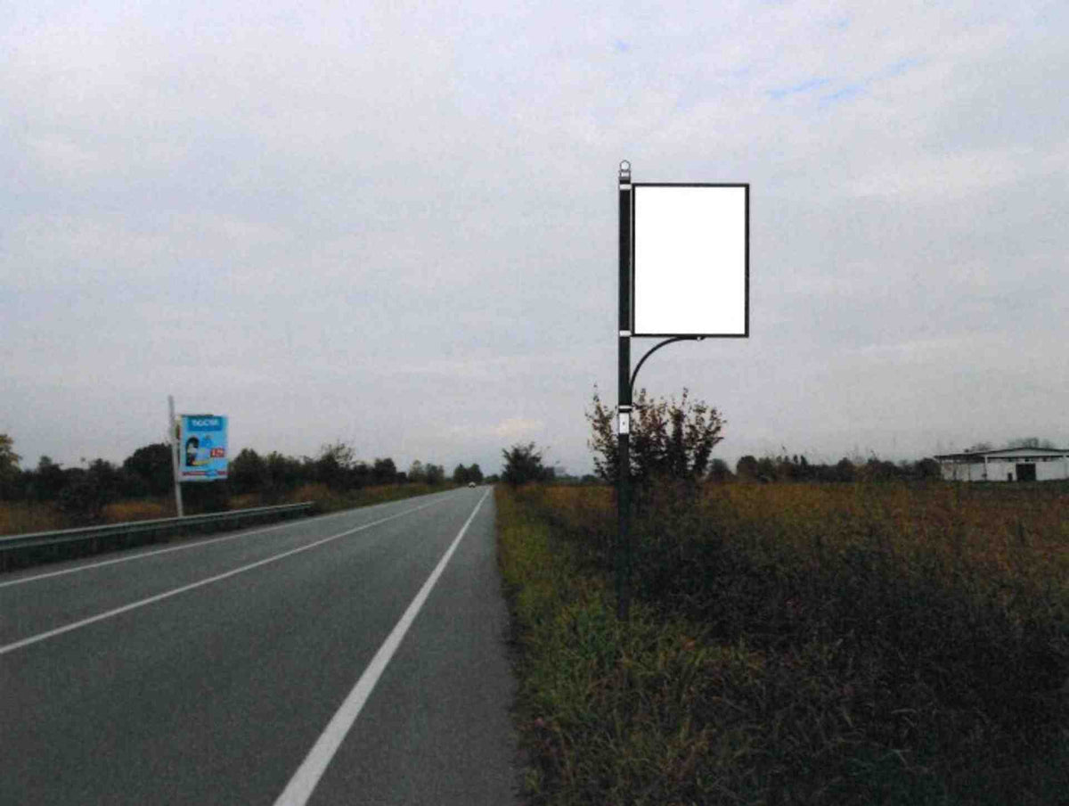 Billboard S.p. 132 Km. 3+625/sx, Caravaggio, Italy