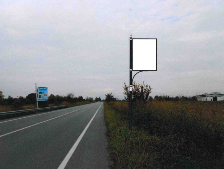 Billboard S.p. 132 Km. 3+625/sx, Caravaggio, Italy