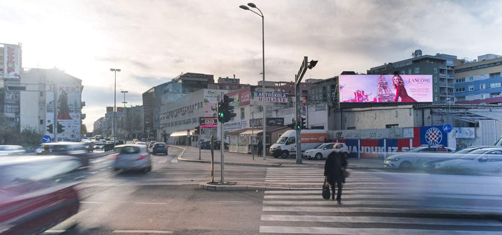 Digital Wall Screen, Domovinski Rat Street, Split, Croatia