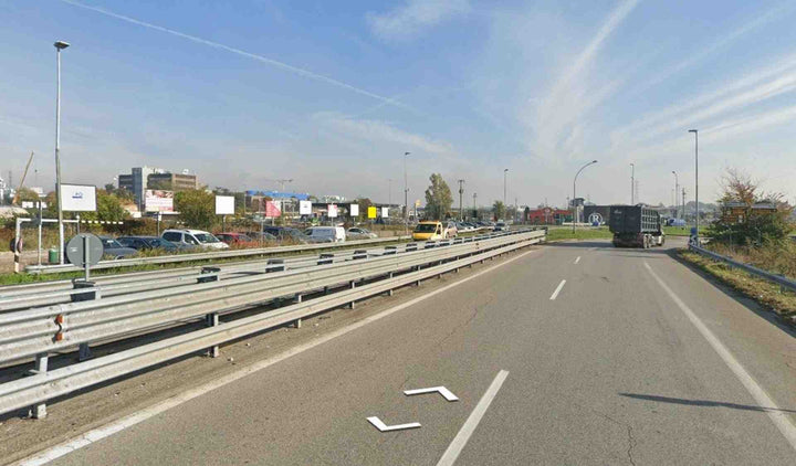Billboard Via Matteotti parcheggio Viale delle Industrie, Agrate Brianza, Italy