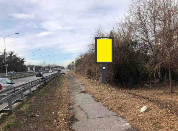 Billboard Via Circonvallazione Mugazzone 28, Bergamo, Italy