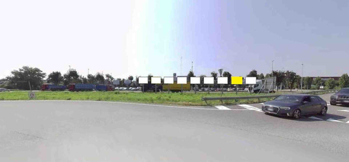 Billboard Via Santa Maria in Campo (Posizione 2), Cambiago, Italy