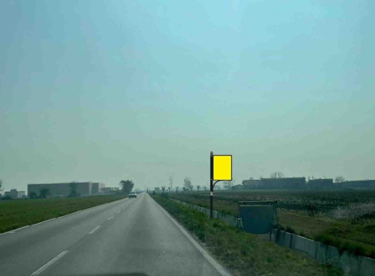 Billboard S.p. 90 Km. 5+285/x, Agnadello, Italy