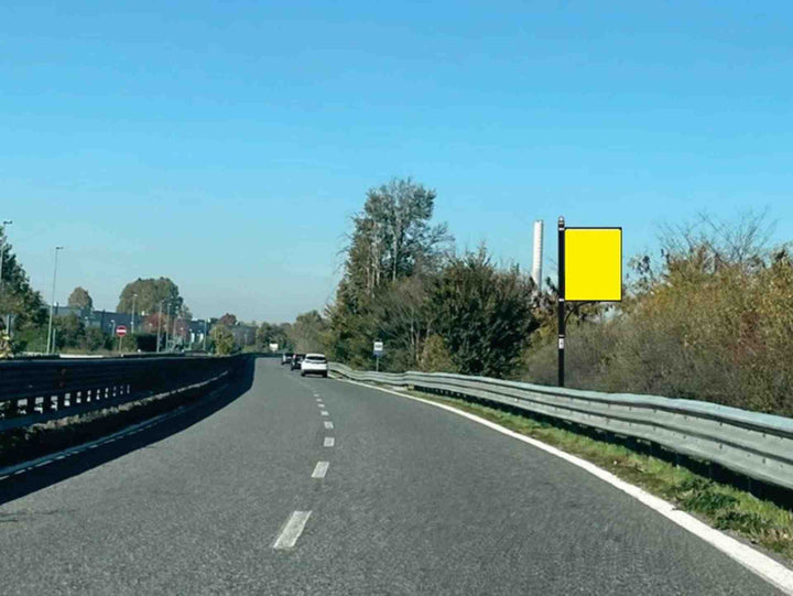 Billboard S.s. 9 Km. 299+950/sx, Lodi, Italy