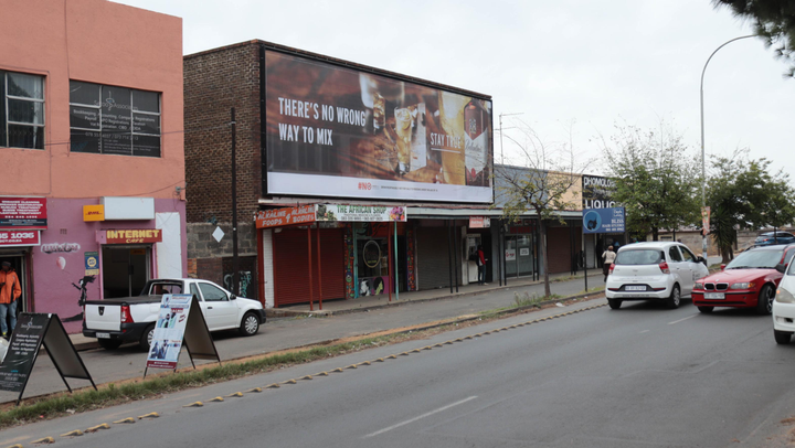Soweto, Dube