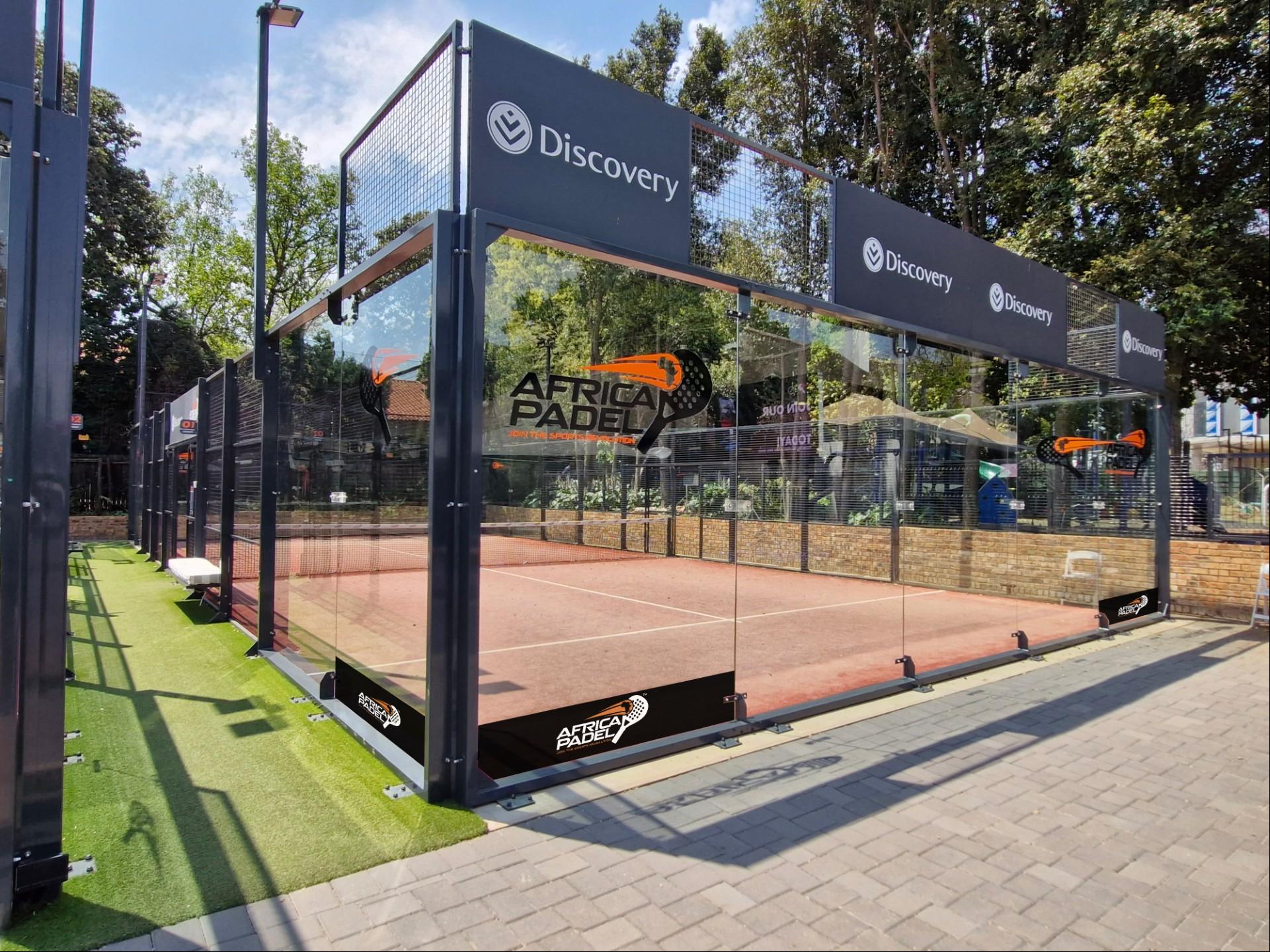 Padel court glass and net branding