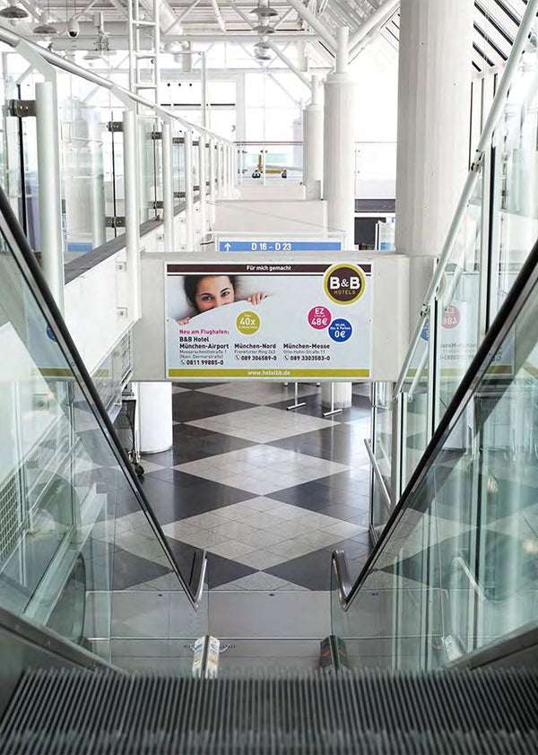 Pillar Branding Access to Arrivals, Terminal 1 Modules C, D and E, Munich Airport