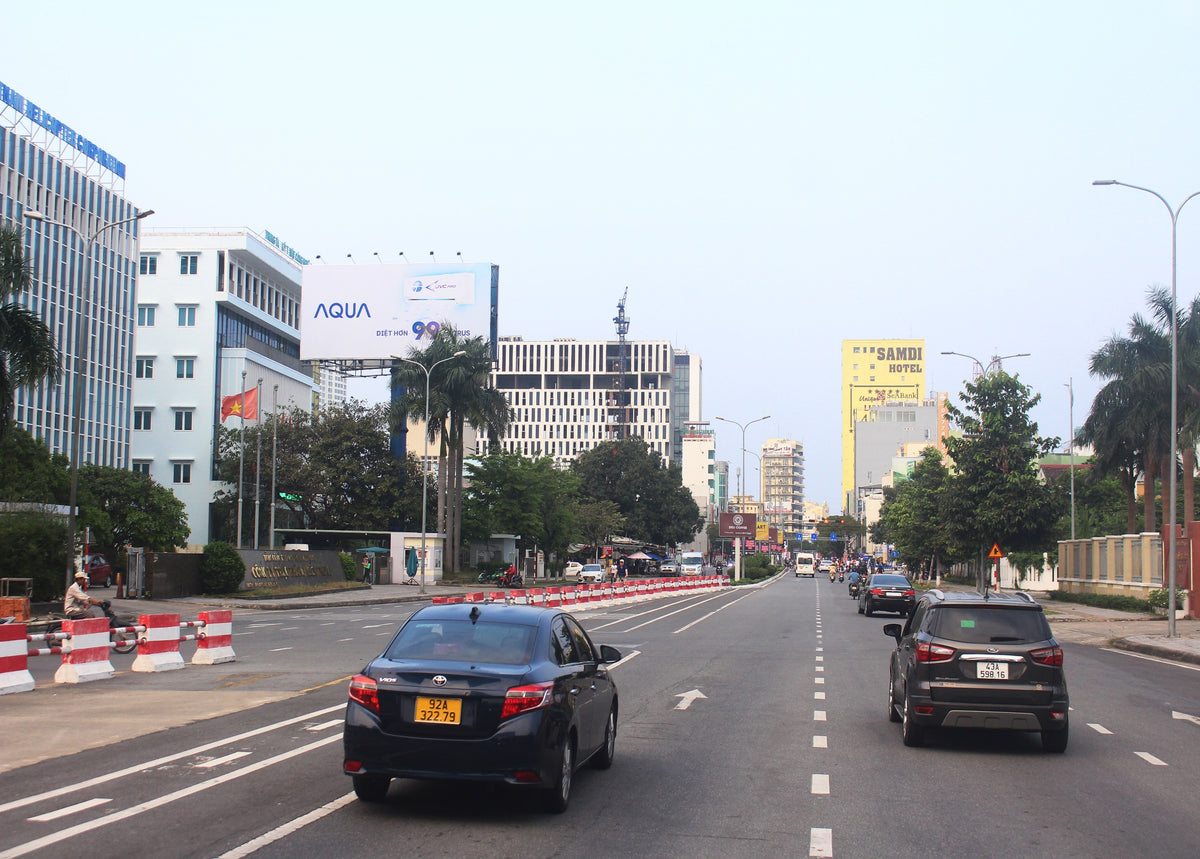 Pole Billboard, G4 - entry/exit of airport international Đà Nẵng, Da Nang