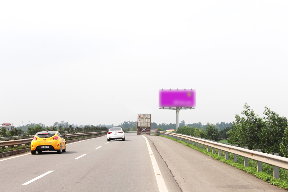 Pole Billboard, HNLC 02, Km11 +270 expressway Hà Nội – Lào Cai, Hanoi