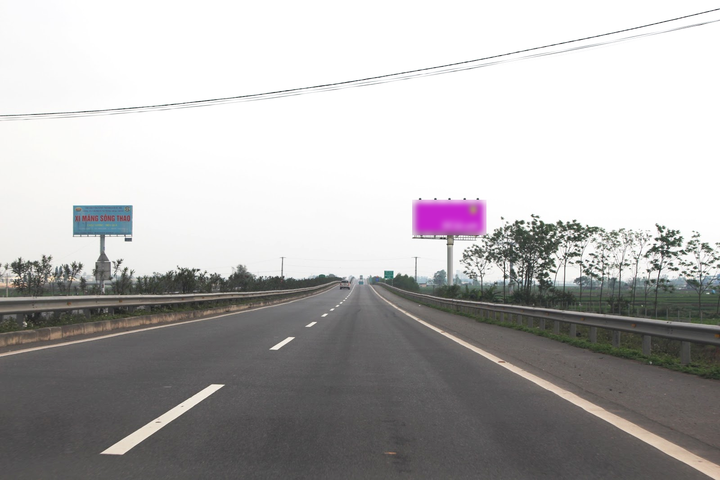 Pole Billboard, HNLC 03, Km16 +550 expressway Hà Nội – Lào Cai, Hanoi