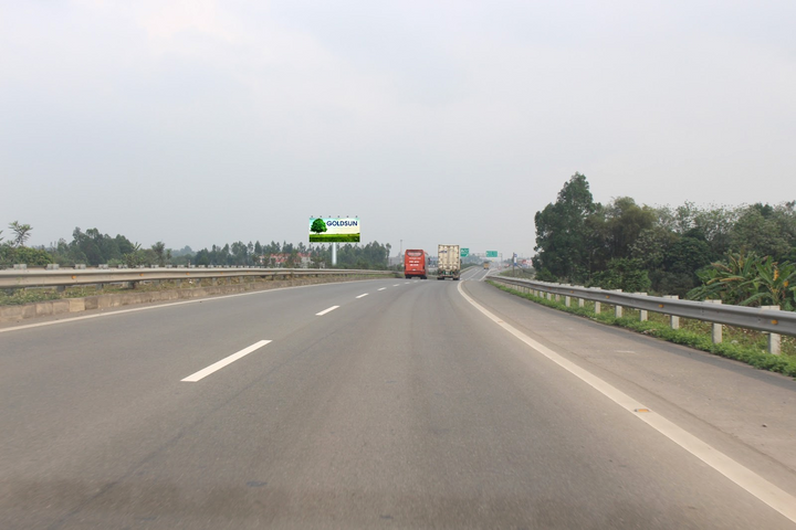 Pole Billboard, HNLC 04, Km23 +450 expressway Hà Nội – Lào Cai, Hanoi