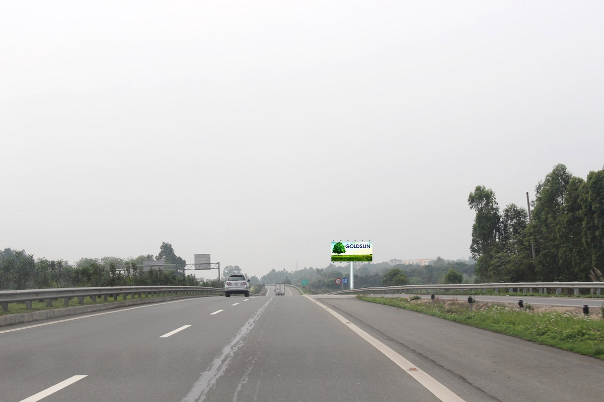 Pole Billboard, HNLC 04, Km23 +450 expressway Hà Nội – Lào Cai, Hanoi