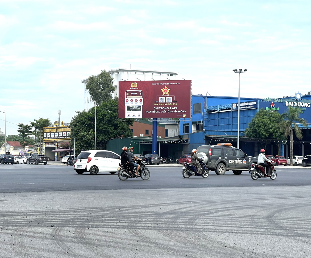 ward Vinh Phú, Vietnam