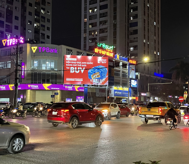 Pole Billboard, Interchange road Quang Trung - Lê Hồng Phong, ward Thành Vinh, Nghe An