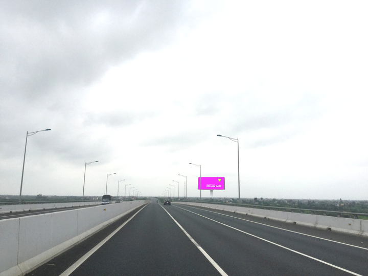 Pole Billboard, Km72 +350 (T) expressway Hà Nội – Hải Phòng (CT5B), commune Hà Đông, Haiphong