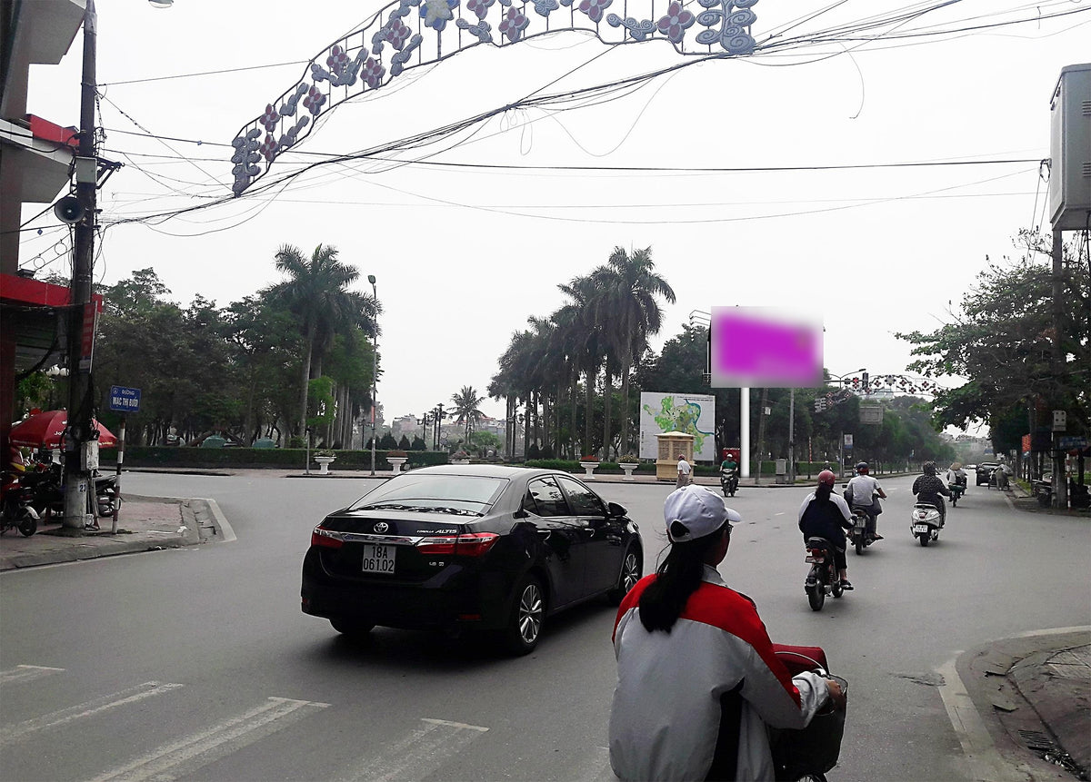 Pole Billboard, Park Vị Xuyên, crossroads road Trần Tế Xương – Nguyễn Du, ward Nam Định, Ninh Binh