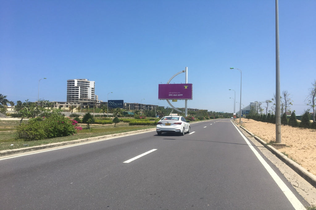 Pole Billboard, Position 1, km23+700, towards airport Cam Ranh, Khánh Hòa (wing buồm), Nha Trang