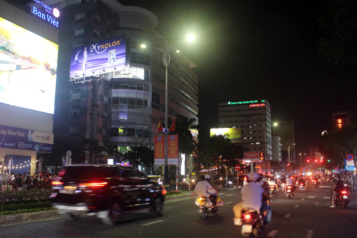 Pole Billboard, Position 1 tại grounds of building post office Đà Nẵng - 271 Nguyễn Văn Linh ( crossroads Nguyễn Văn Linh - Đỗ Qu, Da Nang