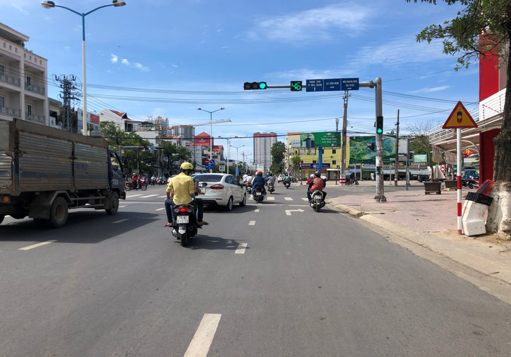 Pole Billboard, Position 3, góc sidewalk market Vĩnh Hải, Nha Trang
