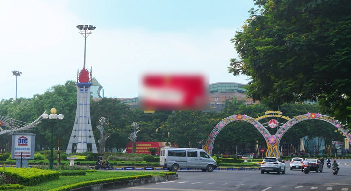 Pole Billboard, Position: five-way junction roundabout arena Vĩnh Phúc, ward Vĩnh Phúc, Phu Tho