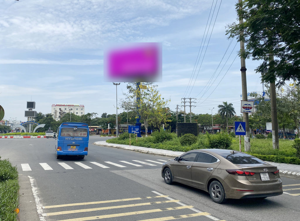 Pole Billboard, Position: five-way junction roundabout bus station Vĩnh Yên, ward Vĩnh Phúc, Phu Tho