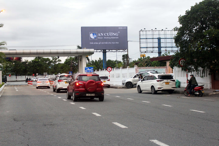 Pole Billboard, S1 - entry/exit of airport international Đà Nẵng, Da Nang