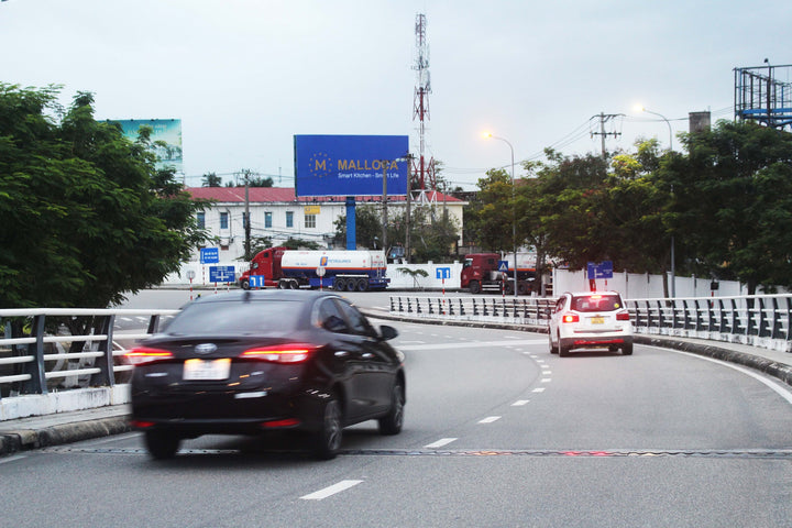 Pole Billboard, S2 - entry/exit of airport international Đà Nẵng, Da Nang