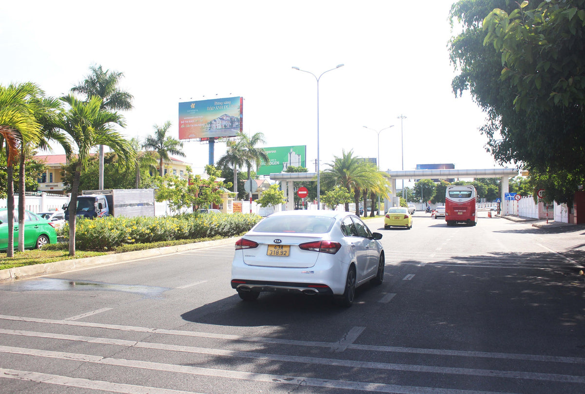 Pole Billboard, S9 - entry/exit of airport international Đà Nẵng, Da Nang