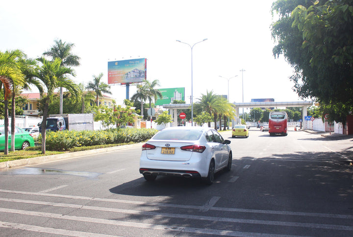 Pole Billboard, S9 - entry/exit of airport international Đà Nẵng, Da Nang