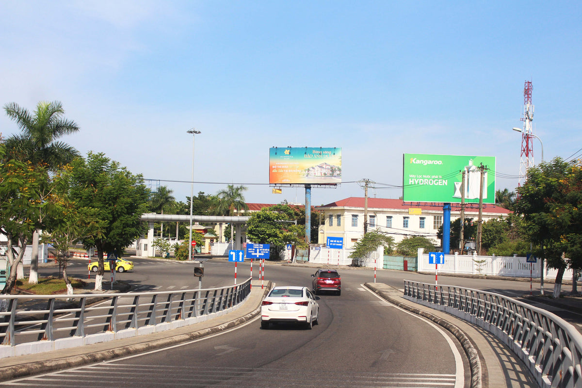 Pole Billboard, S9 - entry/exit of airport international Đà Nẵng, Da Nang