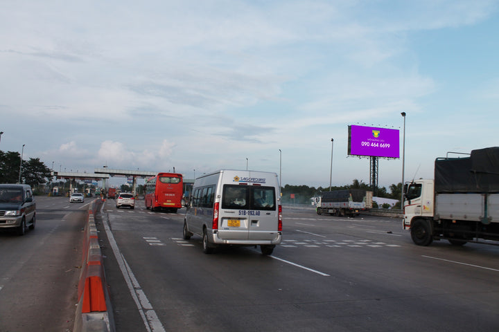 Pole Billboard, Toll station market Đệm - expressway Sài Gòn - Trung Lương, Ho Chi Minh City