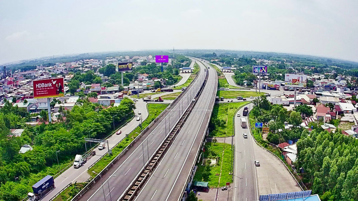 Pole Billboard, VT02 toll station, lối ra expressway LTDG (expressway LTDG – SB)-interchange expressway LTDG – QL51, Dong Nai