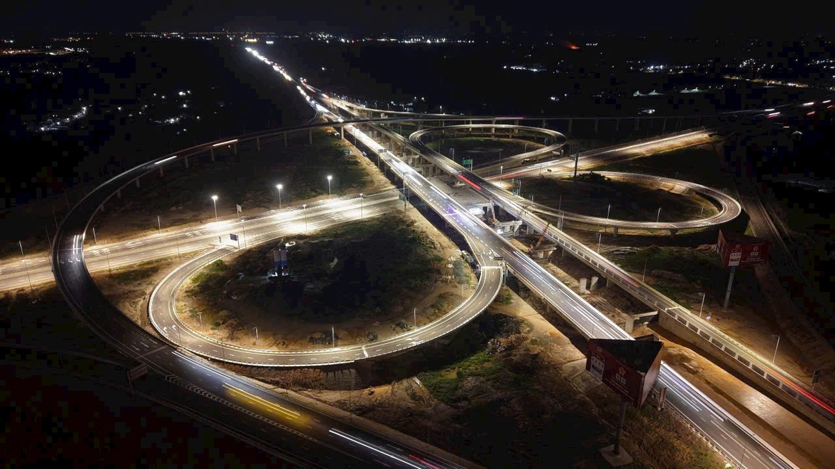 Pole Billboard, VT04 interchange LTDG-BHVT, Dong Nai