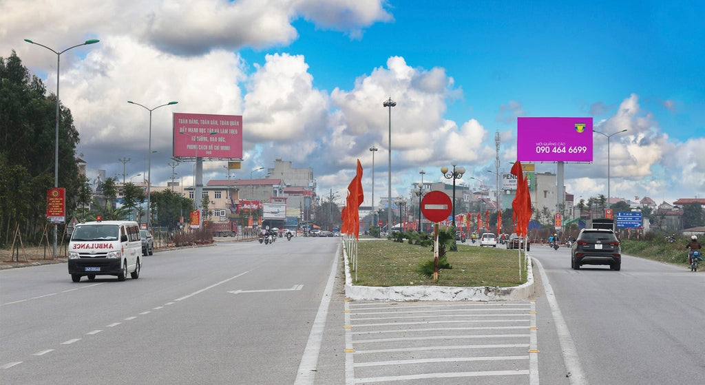 nằm on sidewalk road Nam Cường mới commune Gia Lộc, Vietnam