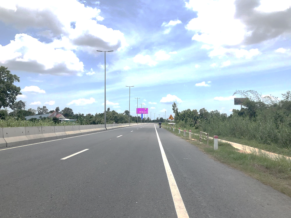 Pole Billboard, VT16-area bridge Cao Lãnh, commune Mỹ An Hưng, Dong Thap