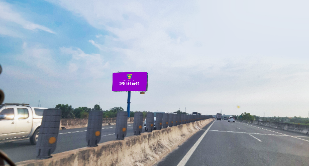 Pole Billboard, VT16, Km 22+825 expressway Sài Gòn-Trung Lương, Long An